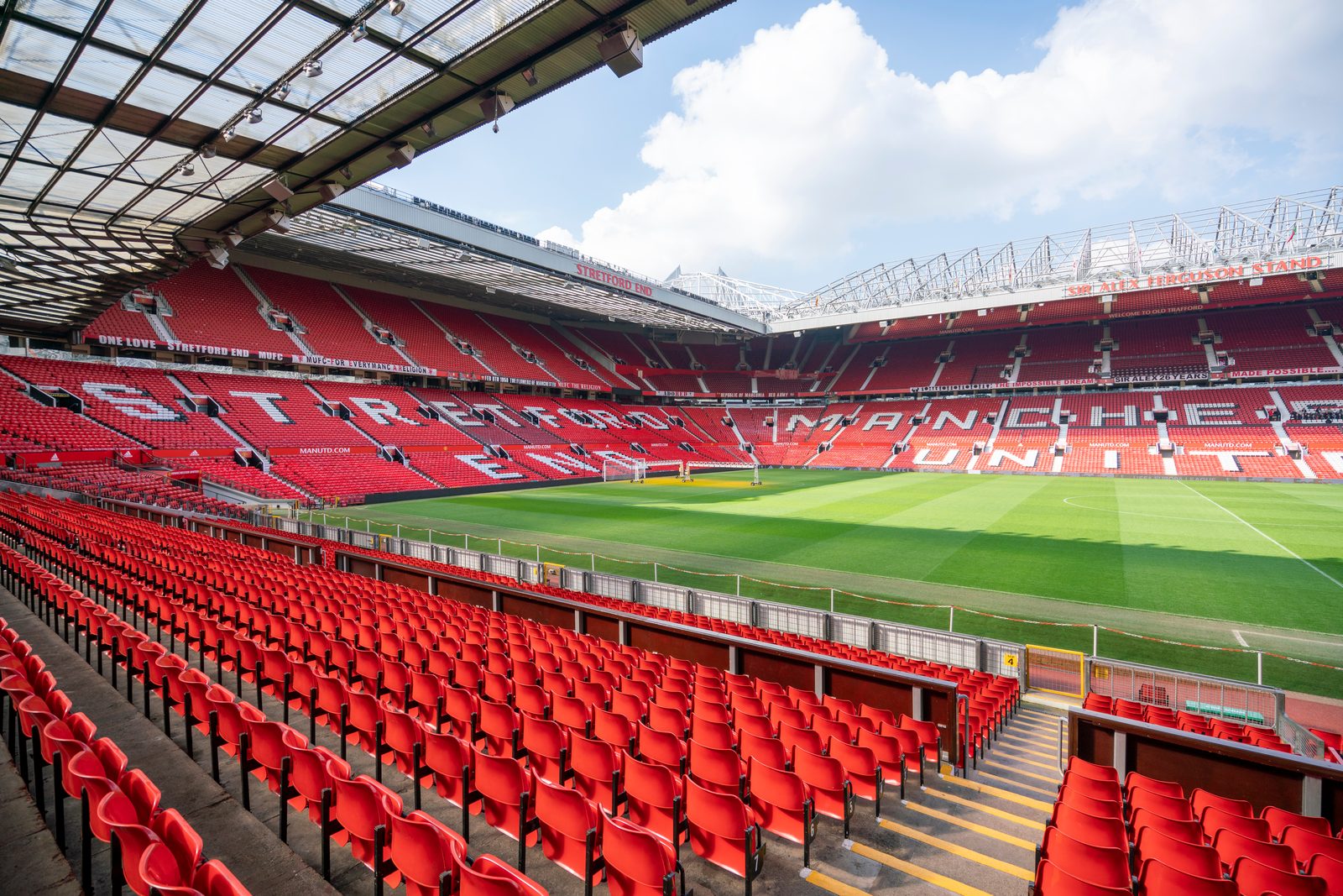 The 100,000-seat stadium and the Wharfside effect